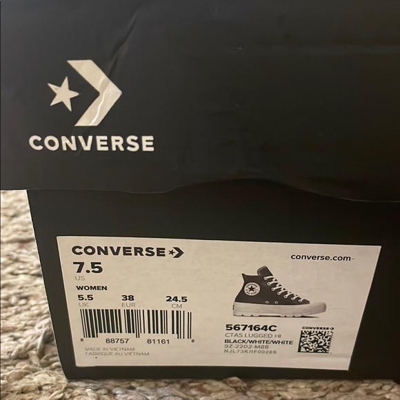 Converse Chuck Taylor Leather All Star Lugged High-Top Sneakers- Black Size 7.5 - Picture 5 of 6